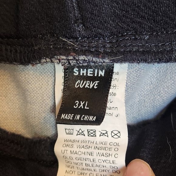 SHEIN Black and White Heart Pattern Pants - Picture 2 of 4